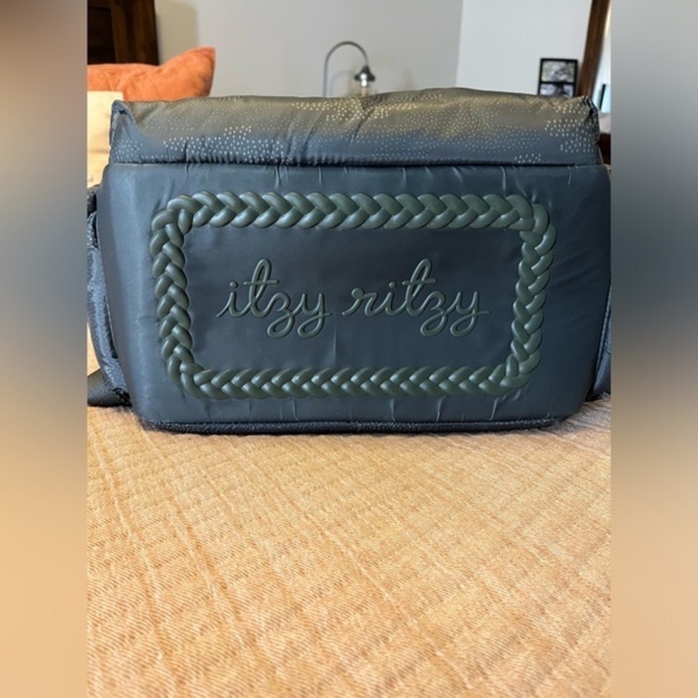 Itzy Ritzy Dream Backpack Diaper Bag & Pump Bag - Picture 6 of 6